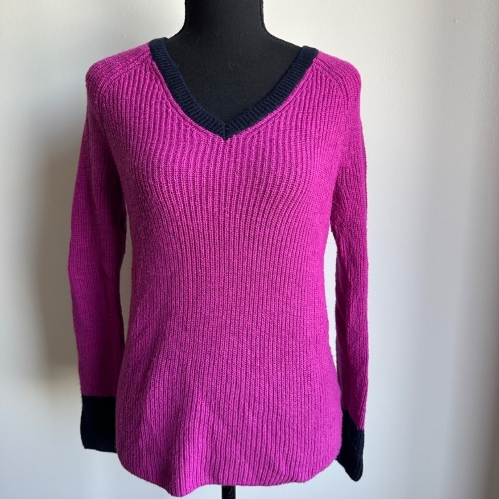 **TALBOTS* Magenta x Navy V-Neck Knitted Sweater Size - Picture 1 of 7